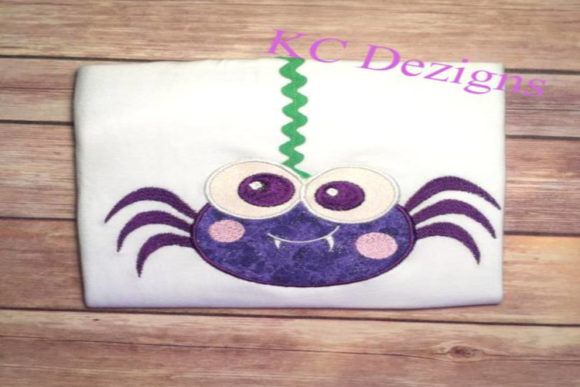 Review: Green Eyed Halloween Spider Design